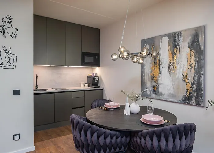 Belhome Kueueni With A View Apartment